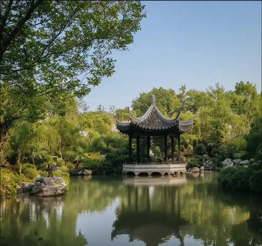 雨花区蓝天服装业有限公司